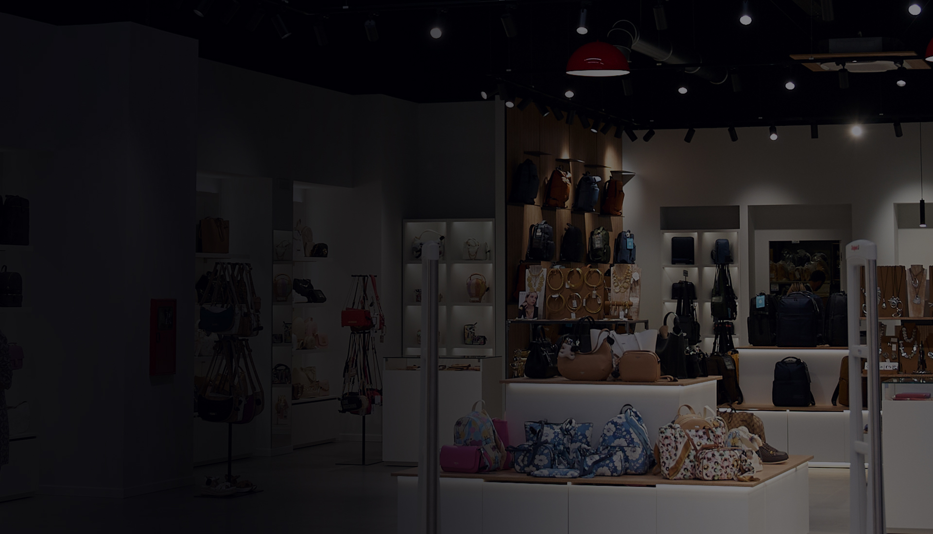 Monbag FASS Shopping Centre Elmas